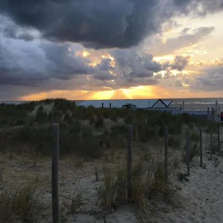 Sunset House Semesterbostad Haag