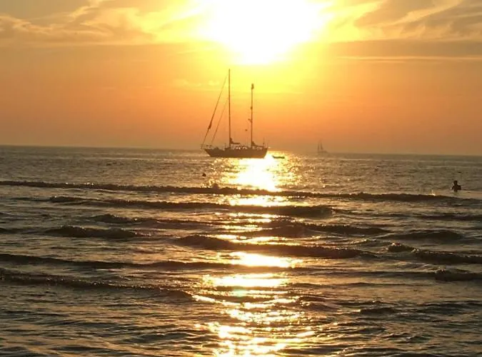 Sunset House בית נופש האג