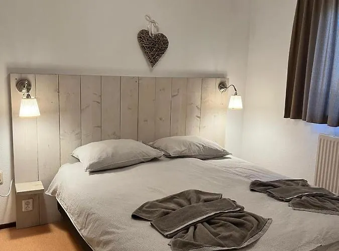 Sunset House בית נופש האג